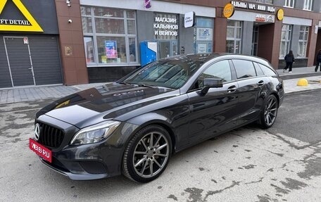 Mercedes-Benz CLS, 2015 год, 2 500 000 рублей, 15 фотография
