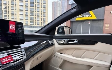 Mercedes-Benz CLS, 2015 год, 2 500 000 рублей, 22 фотография