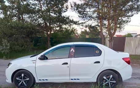 Renault Logan II, 2015 год, 650 000 рублей, 5 фотография