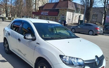 Renault Logan II, 2015 год, 650 000 рублей, 11 фотография