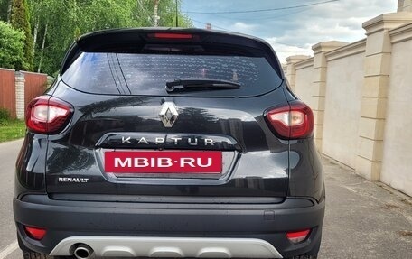 Renault Kaptur I рестайлинг, 2017 год, 1 600 000 рублей, 2 фотография