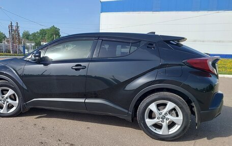 Toyota C-HR I рестайлинг, 2018 год, 2 370 000 рублей, 2 фотография