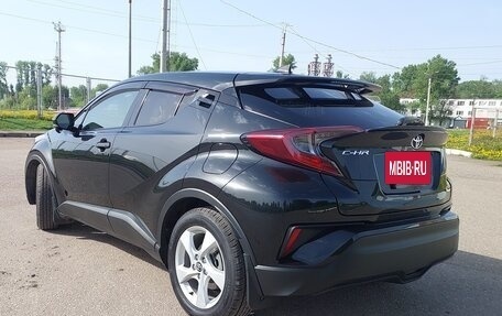 Toyota C-HR I рестайлинг, 2018 год, 2 370 000 рублей, 6 фотография