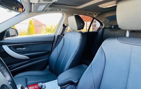 BMW 3 серия, 2018 год, 2 300 000 рублей, 3 фотография