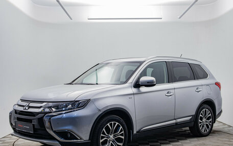 Mitsubishi Outlander III рестайлинг 3, 2016 год, 2 340 000 рублей, 1 фотография