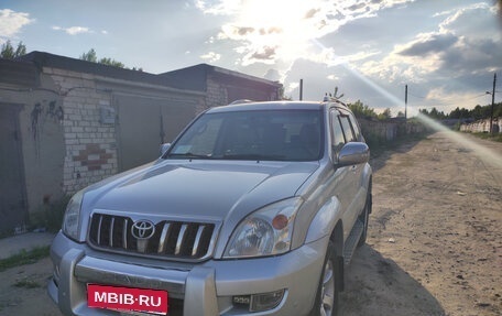 Toyota Land Cruiser Prado 120 рестайлинг, 2003 год, 1 600 000 рублей, 1 фотография