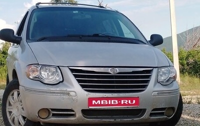 Chrysler Town & Country IV, 2005 год, 777 000 рублей, 1 фотография