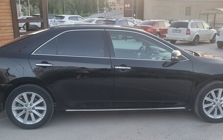 Toyota Camry, 2014 год, 1 680 000 рублей, 4 фотография