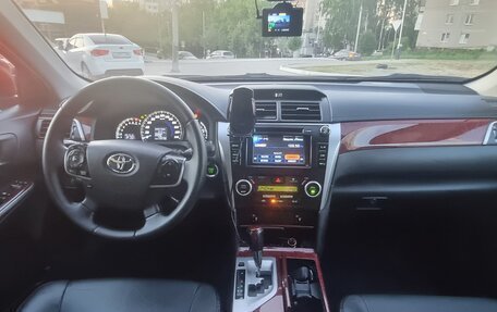 Toyota Camry, 2014 год, 1 680 000 рублей, 8 фотография
