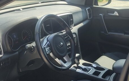 KIA Sportage IV рестайлинг, 2021 год, 2 650 000 рублей, 5 фотография