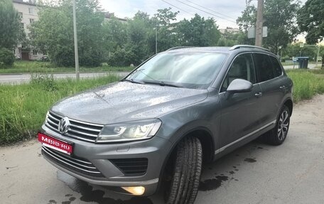 Volkswagen Touareg III, 2015 год, 2 450 000 рублей, 3 фотография