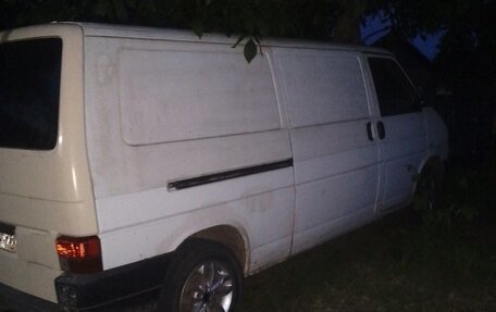 Volkswagen Transporter T4, 1993 год, 270 000 рублей, 4 фотография