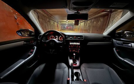 Volkswagen Jetta VI, 2012 год, 1 280 000 рублей, 13 фотография