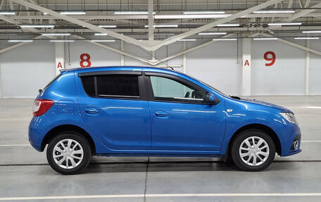 Renault Sandero II рестайлинг, 2019 год, 900 000 рублей, 5 фотография