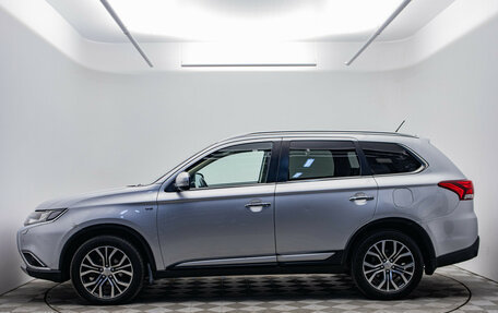 Mitsubishi Outlander III рестайлинг 3, 2016 год, 2 340 000 рублей, 2 фотография