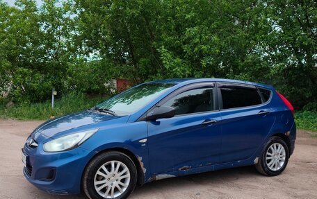 Hyundai Solaris II рестайлинг, 2012 год, 450 000 рублей, 2 фотография