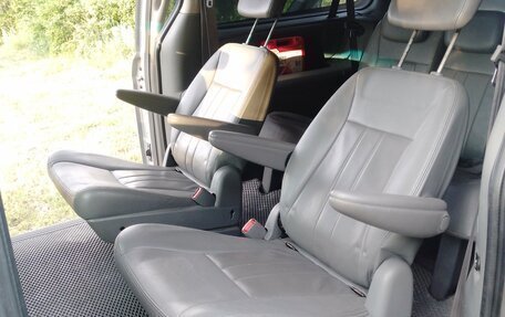 Chrysler Town & Country IV, 2005 год, 777 000 рублей, 6 фотография