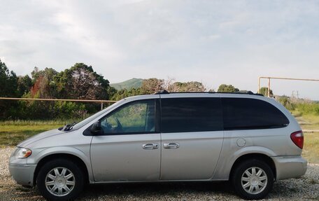 Chrysler Town & Country IV, 2005 год, 777 000 рублей, 3 фотография