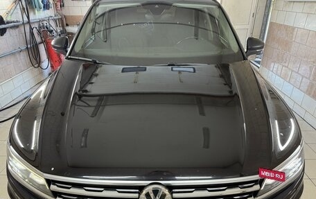 Volkswagen Tiguan II, 2019 год, 3 000 000 рублей, 2 фотография