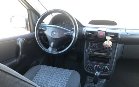 Mercedes-Benz Vaneo, 2002 год, 395 000 рублей, 24 фотография