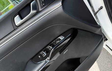 KIA K5, 2021 год, 2 470 000 рублей, 24 фотография