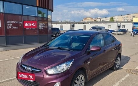 Hyundai Solaris II рестайлинг, 2013 год, 960 000 рублей, 2 фотография