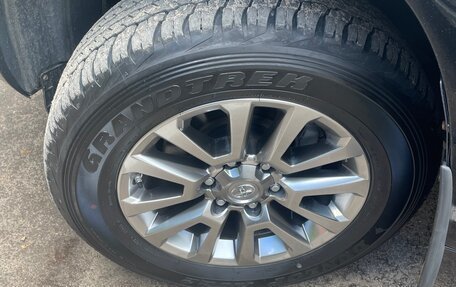 Toyota Land Cruiser Prado 150 рестайлинг 2, 2019 год, 7 000 000 рублей, 9 фотография