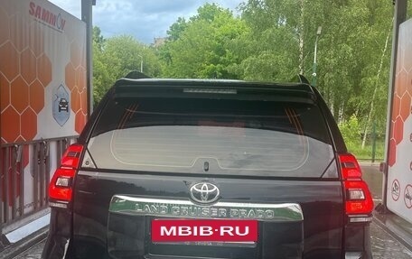 Toyota Land Cruiser Prado 150 рестайлинг 2, 2019 год, 7 000 000 рублей, 3 фотография