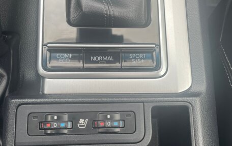 Toyota Land Cruiser Prado 150 рестайлинг 2, 2019 год, 7 000 000 рублей, 13 фотография