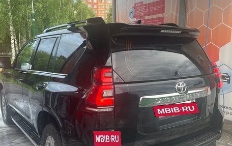 Toyota Land Cruiser Prado 150 рестайлинг 2, 2019 год, 7 000 000 рублей, 4 фотография