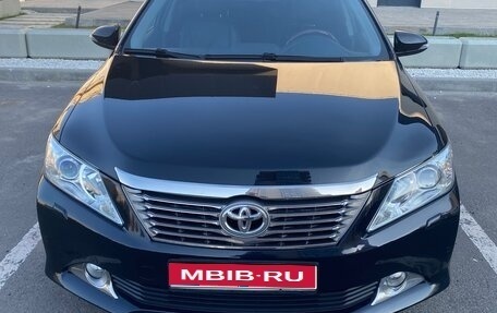 Toyota Camry, 2012 год, 2 200 000 рублей, 1 фотография