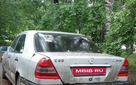 Mercedes-Benz C-Класс, 1996 год, 140 000 рублей, 8 фотография