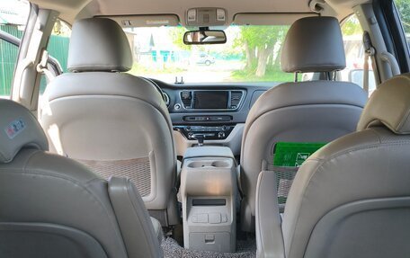 KIA Carnival III, 2017 год, 1 399 000 рублей, 21 фотография