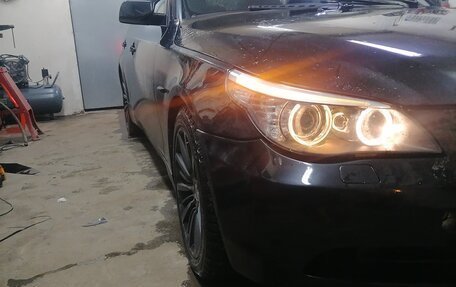 BMW 5 серия, 2003 год, 780 000 рублей, 2 фотография