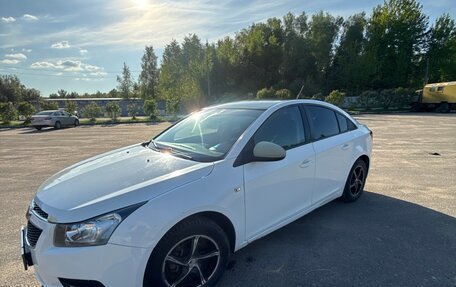 Chevrolet Cruze II, 2010 год, 590 000 рублей, 7 фотография