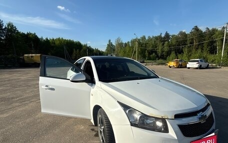 Chevrolet Cruze II, 2010 год, 590 000 рублей, 6 фотография