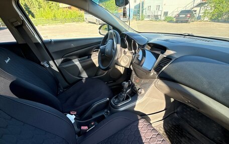 Chevrolet Cruze II, 2010 год, 590 000 рублей, 18 фотография