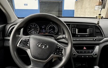Hyundai Elantra VI рестайлинг, 2016 год, 1 350 000 рублей, 8 фотография
