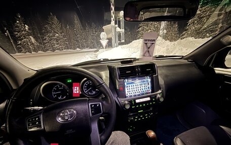 Toyota Land Cruiser Prado 150 рестайлинг 2, 2011 год, 2 900 000 рублей, 9 фотография