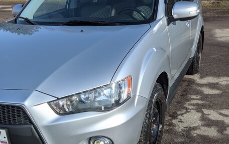 Mitsubishi Outlander III рестайлинг 3, 2011 год, 1 250 000 рублей, 3 фотография