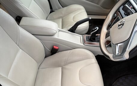 Volvo V40 II рестайлинг, 2017 год, 1 750 000 рублей, 22 фотография