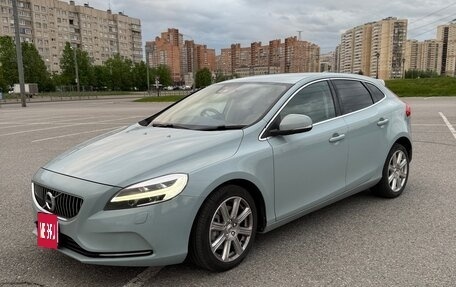 Volvo V40 II рестайлинг, 2017 год, 1 750 000 рублей, 14 фотография