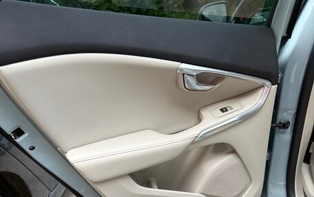 Volvo V40 II рестайлинг, 2017 год, 1 750 000 рублей, 30 фотография