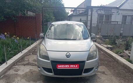 Renault Scenic III, 2010 год, 800 000 рублей, 1 фотография
