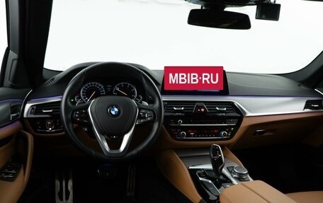 BMW 5 серия, 2018 год, 4 136 444 рублей, 6 фотография