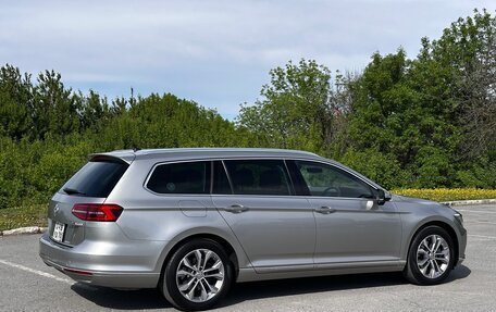 Volkswagen Passat B8 рестайлинг, 2015 год, 1 545 000 рублей, 2 фотография