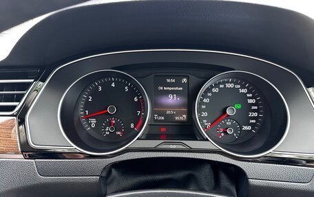 Volkswagen Passat B8 рестайлинг, 2015 год, 1 545 000 рублей, 12 фотография