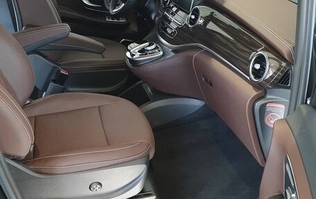 Mercedes-Benz V-Класс, 2015 год, 3 400 000 рублей, 17 фотография