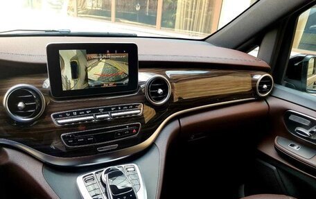 Mercedes-Benz V-Класс, 2015 год, 3 400 000 рублей, 11 фотография