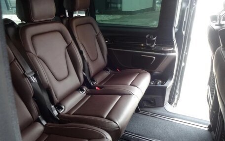 Mercedes-Benz V-Класс, 2015 год, 3 400 000 рублей, 24 фотография